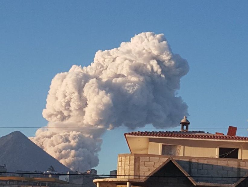 Guatemala: volcan hizo una fuerte erupción con cenizas