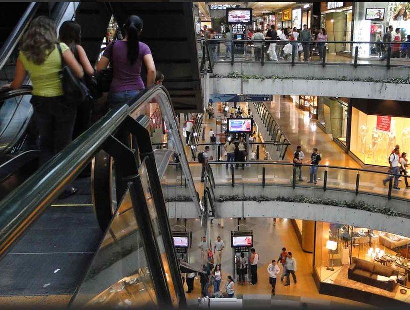 Los centros comerciales en Venezuela reducirán su jornada por racionamiento eléctrico