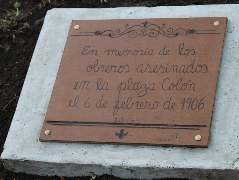 Con una velatón y detalles inéditos se conmemoró la Matanza de la Plaza