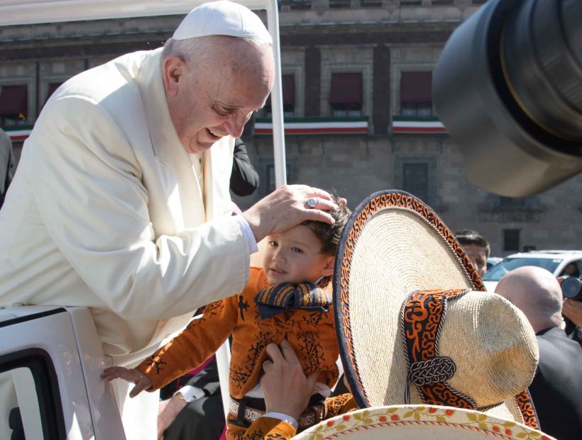 El Papa Francisco pidió en México evitar las tentaciones de la riqueza y la corrupción