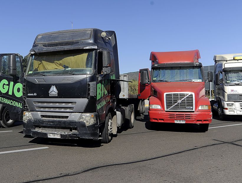 El presidente de los dueños de camiones criticó el paro: 
