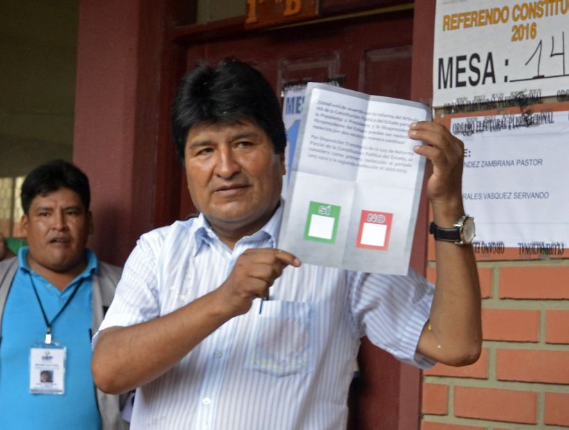 Bolivia: según sondeos estaría ganando la opción NO para la reelección de Evo Morales