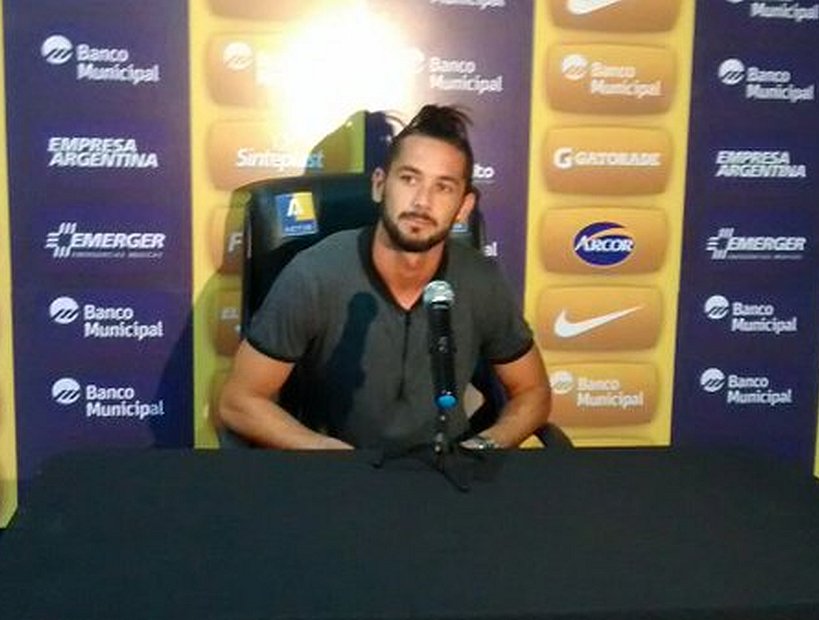 Rosario Central confirmó la llegada de Marcelo Larrondo a la Roja