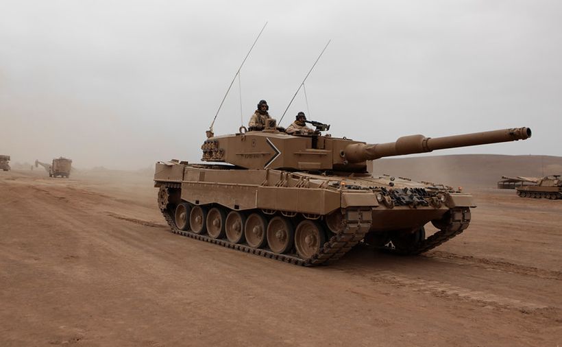 Mujeres podrán conducir tanques en el Ejército