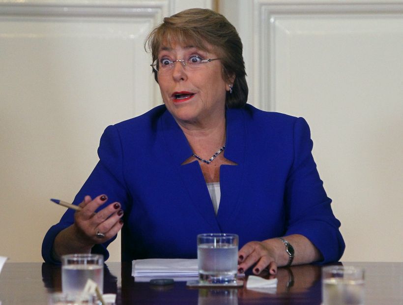 Bachelet convocó a consejo de gabinete para este lunes en La Moneda