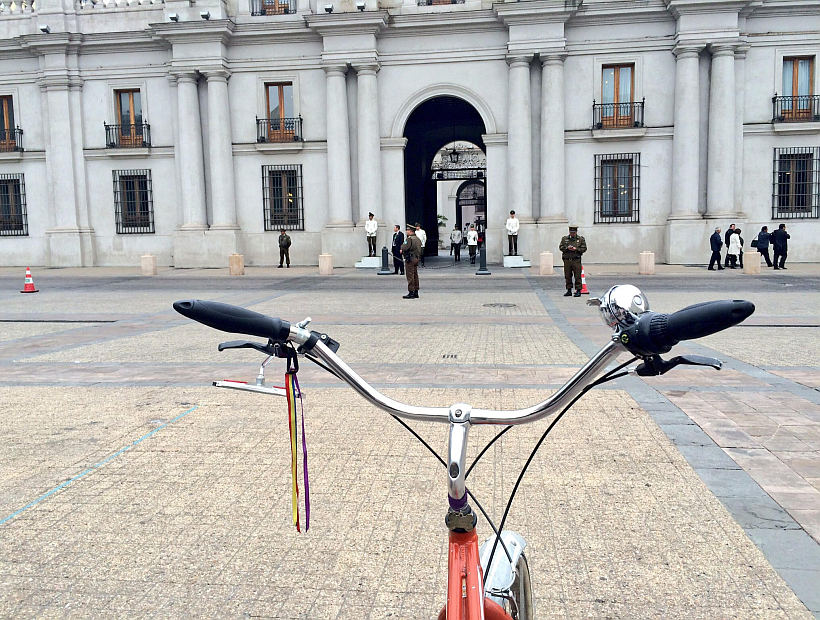 Bachelet recibió propuestas para mejorar el uso de la bicicleta en Santiago