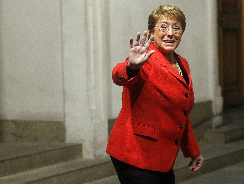 Adimark: Bachelet lleva 11 meses con una aprobación bajo el 30%