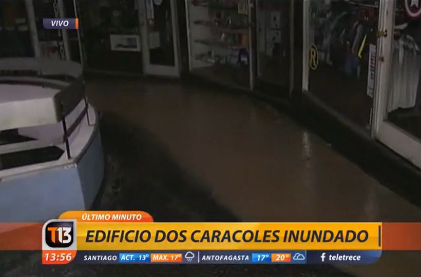 Tradicional edificio Dos Caracoles de Providencia está completamente inundado Tradicional edificio Dos Caracoles de Providencia está completamente inundado