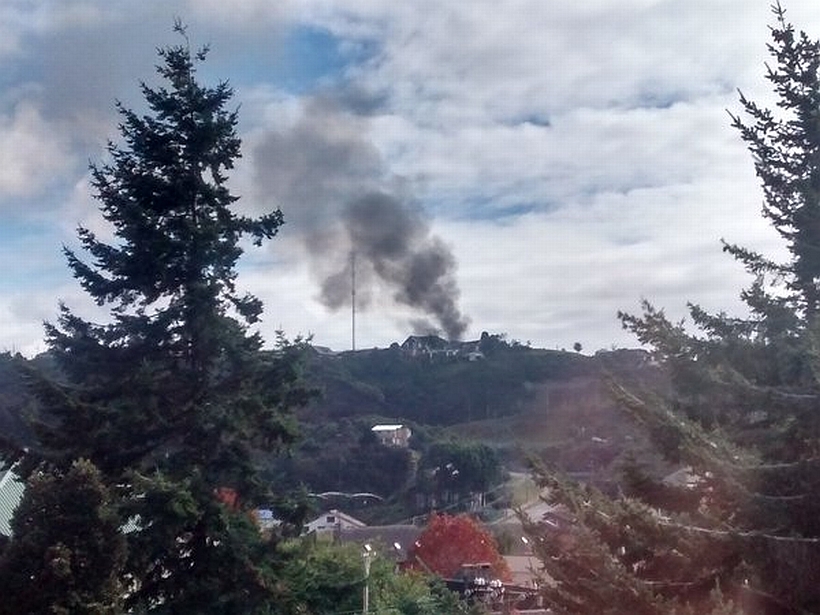 Incendio destruyó antigua casona abandonada en Puerto Montt