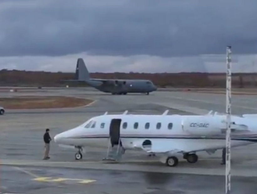 Avión Hércules logró aterrizar en el aeropuerto de Punta Arenas tras reportar fallas