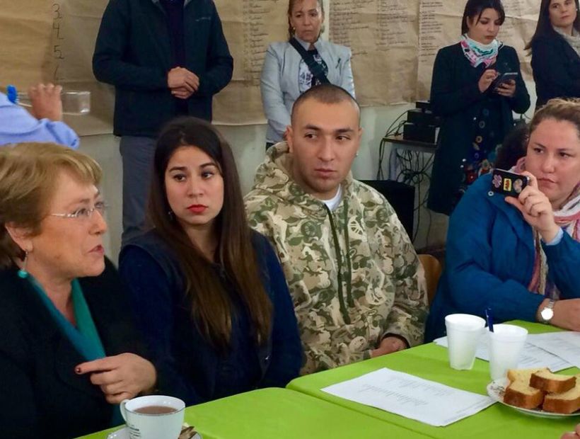 Bachelet asistió al primer encuentro local por proceso constituyente