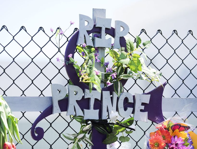 Prince fue cremado en una ceremonia privada