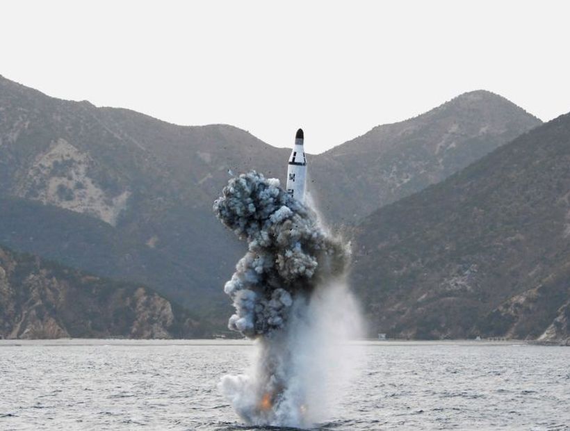 Corea del Norte anunció que lanzó con éxito un misil desde un submarino