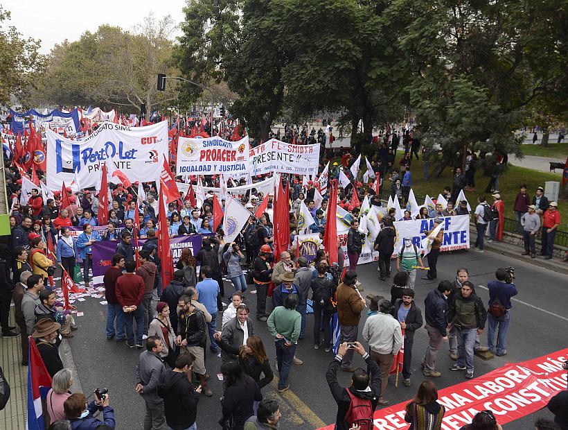 Intendencia Metropolitana autorizó dos marchas paralelas por el Día del Trabajador