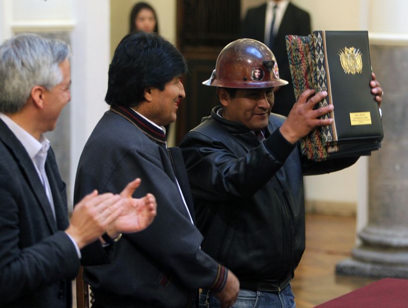 Evo Morales subió el sueldo mínimo de Bolivia y congeló su salario