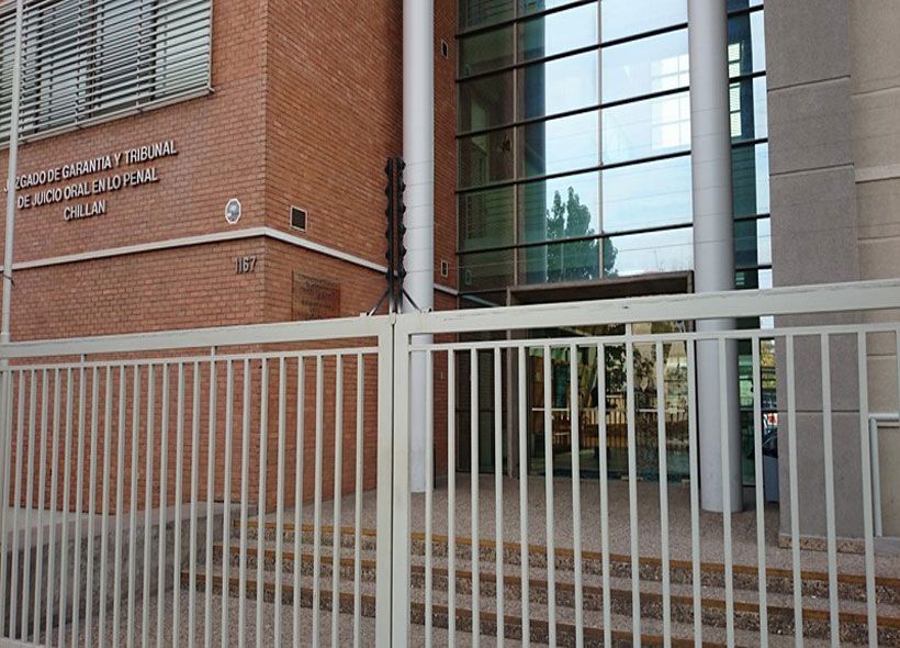 Diez años de cárcel para sujeto que robó en supermercado de Chillán Diez años de cárcel para sujeto que robó en supermercado de Chillán