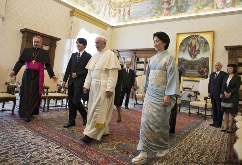 El Papa abre la puerta a ordenar diaconisas