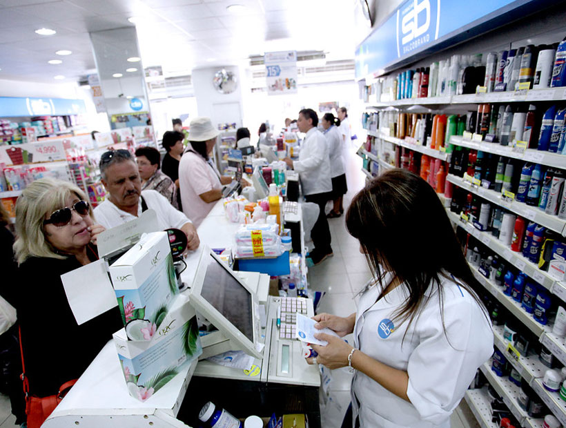Sernac denunció a 39 locales de farmacias a nivel nacional por incumplimiento a la Ley del Consumidor