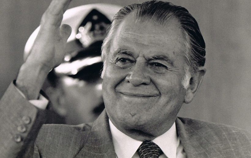 Proponen que eje Diagonal Paraguay-Pocuro-Isabel La Católica sea renombrado como Av. Patricio Aylwin