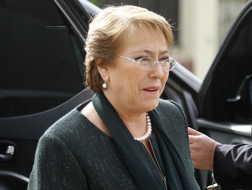 La oposición emplazó a Bachelet para que revele su testimonio sobre Caval