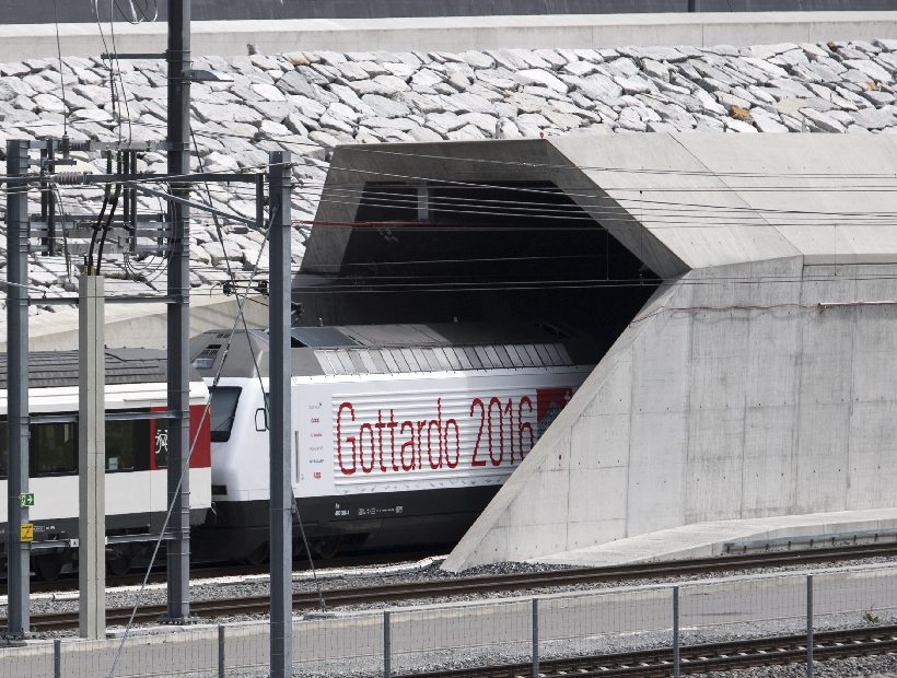 Inauguran el túnel ferroviario más largo del mundo que atraviesa los Alpes suizos