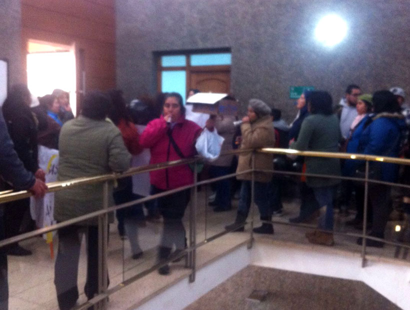 Comités de vivienda se tomaron el municipio de Osorno exigiendo soluciones