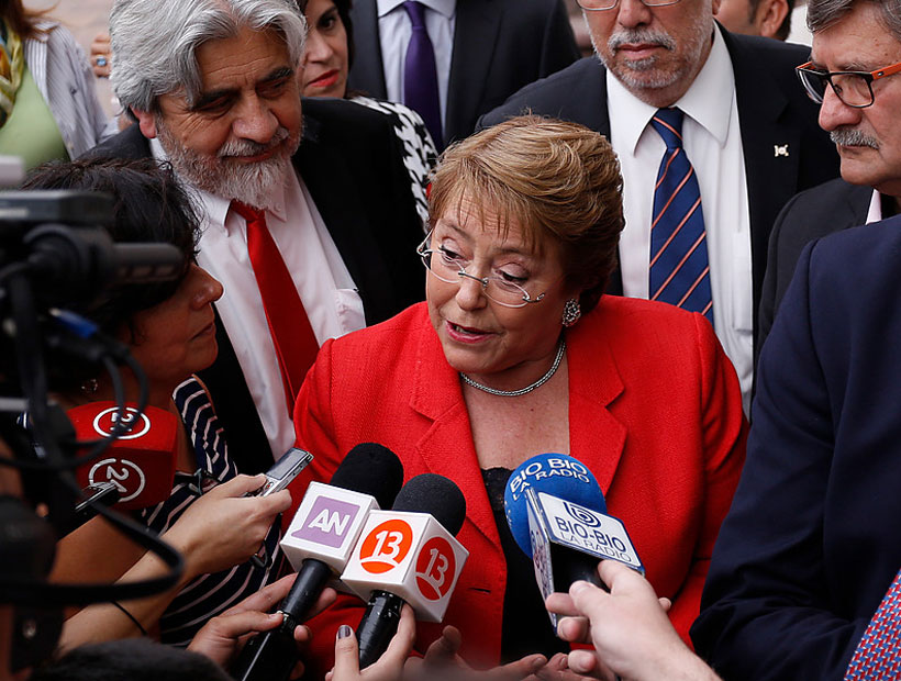 Bachelet reiteró condena a destrozos en la iglesia de la Gratitud Nacional