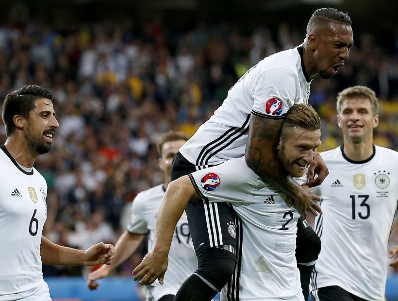 Alemania derrotó por 2-0 a Ucrania en su debut en la Eurocopa