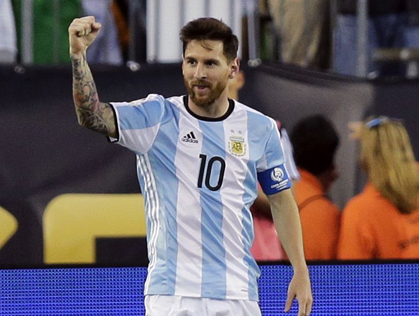 Messi alcanzó a Batistuta como máximo goleador histórico de Argentina