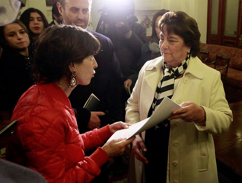 Diputados presentaron a Educación proyecto que sanciona el lucro con cárcel