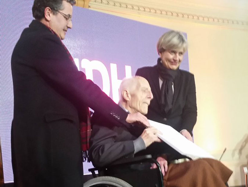 José Aldunate recibió el Premio Nacional de Derechos Humanos 2016