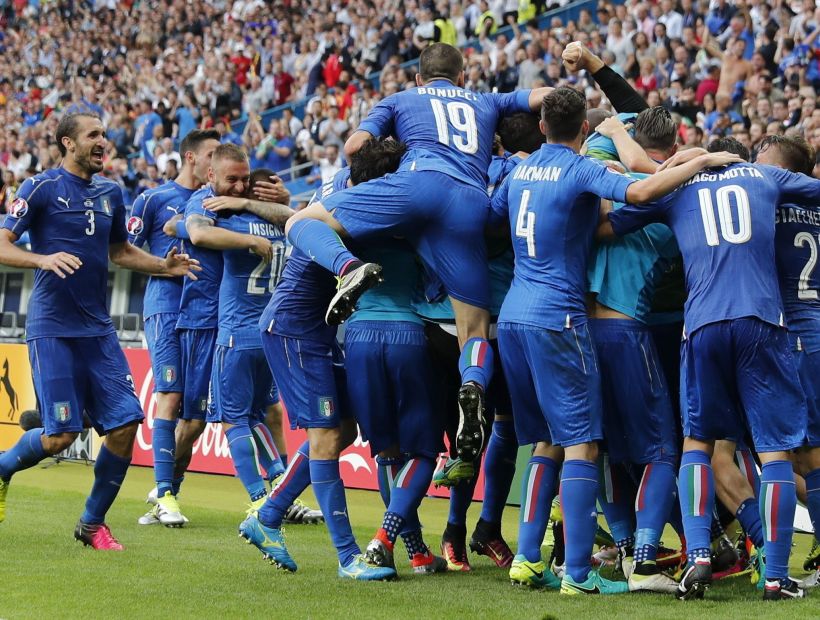 Italia le ganó a España 2-0 en los octavos de final de la Eurocopa