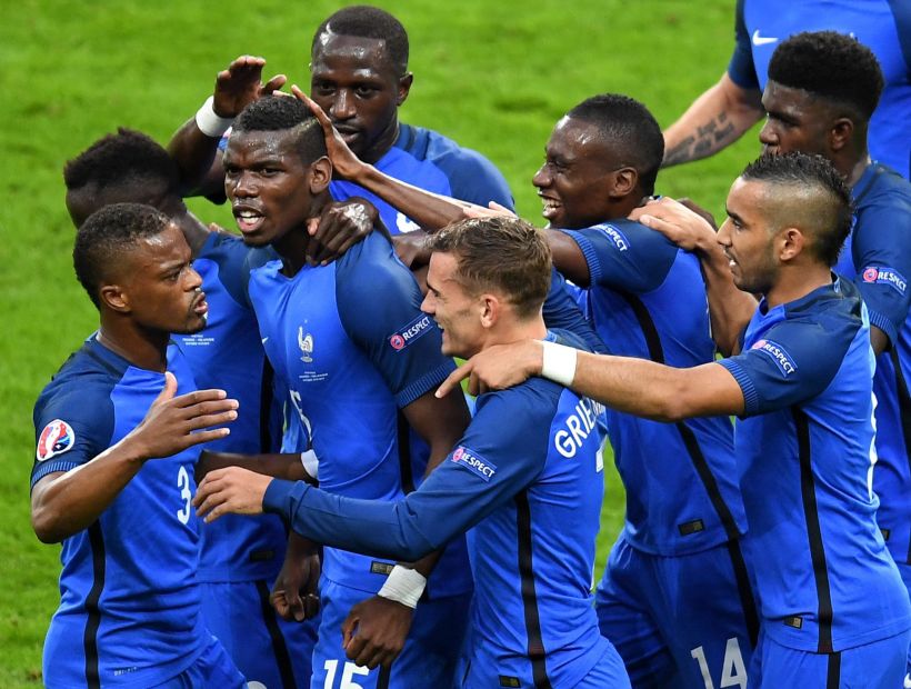 Francia goleó por 5-2 a Islandia y jugará semifinales contra Alemania