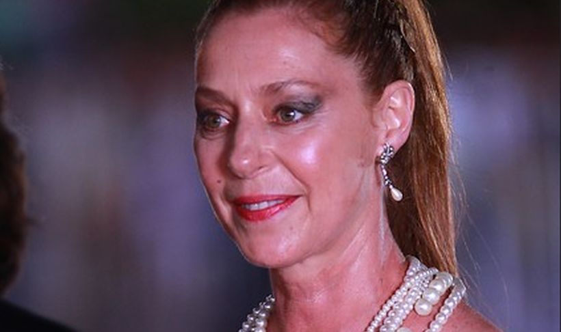 Actriz Claudia Di Girolamo sufrió violento portonazo en Vitacura