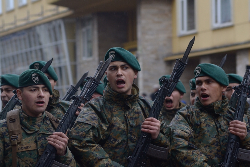 196 soldados juraron a la bandera en Valdivia