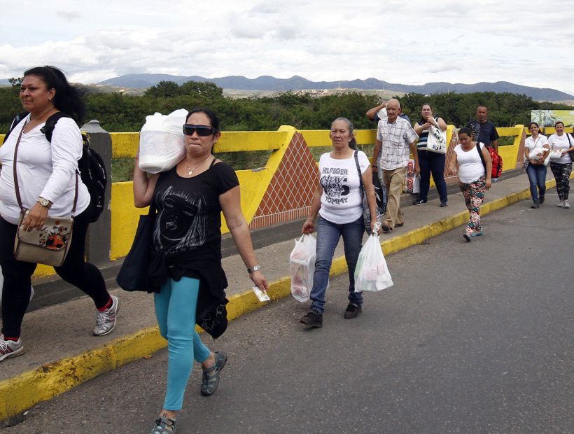 Más de 35 mil venezolanos cruzaron a Colombia para comprar alimentos