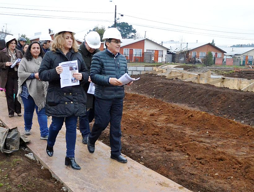 Avanzan obras de mejoramiento del barrio El Mirador en Lautaro Avanzan obras de mejoramiento del barrio El Mirador en Lautaro