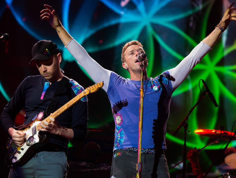 Coldplay inicia gira por EE:UU con tributos a David Bowie y a las víctimas de Niza