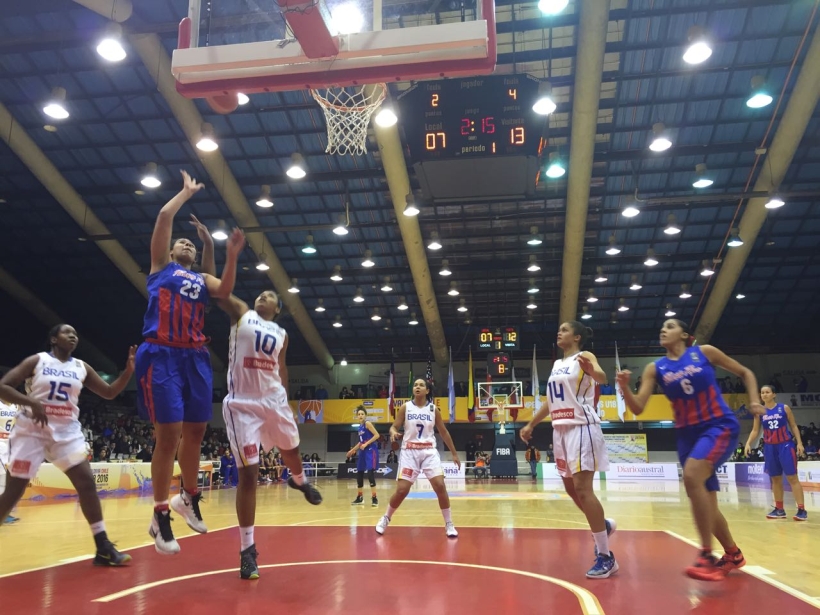 Las mejores manos fueron de Licinara Bispo (Brasil, 20 puntos) y Angelique Rodríguez (Puerto Rico, 28 puntos) (Comunicaciones Municipalidad de Valdivia).