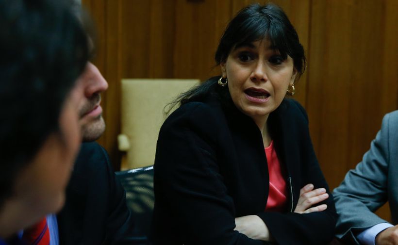 Ministerio de Justicia desmintió aumento de sueldo de asesores de Javiera Blanco