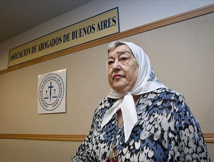 Argentina: juez ordenó el arresto de la presidenta de Madres de Plaza de Mayo
