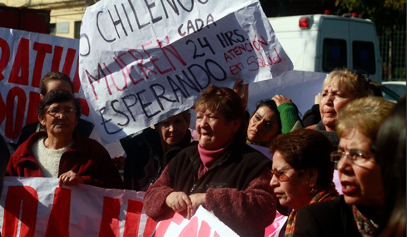 Más de 100 personas protestaron en el Hospital San José por la crisis ...
