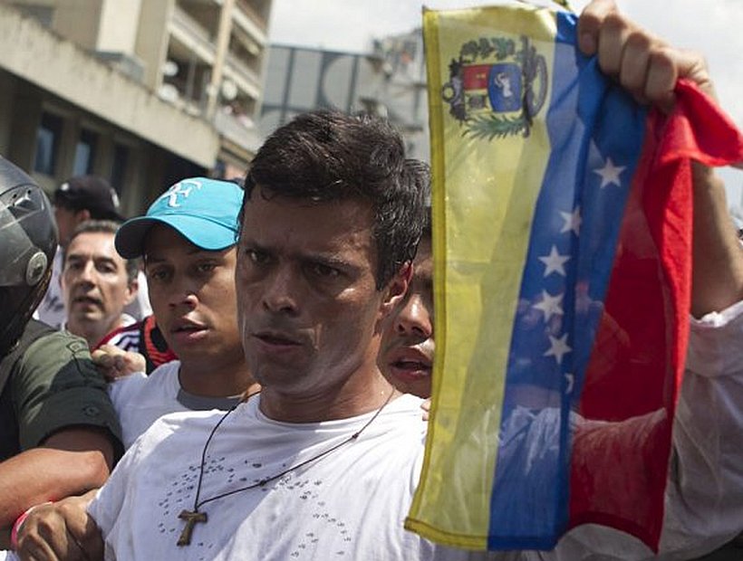 Opositor venezolano Leopoldo López seguirá preso tras confirmarse su sentencia