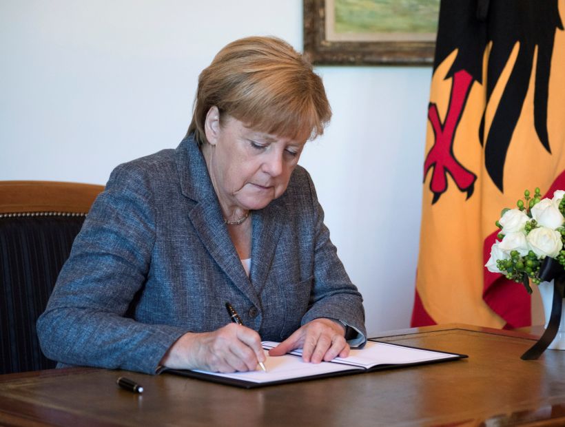 La mitad de los alemanes rechaza que Merkel opte a la reelección