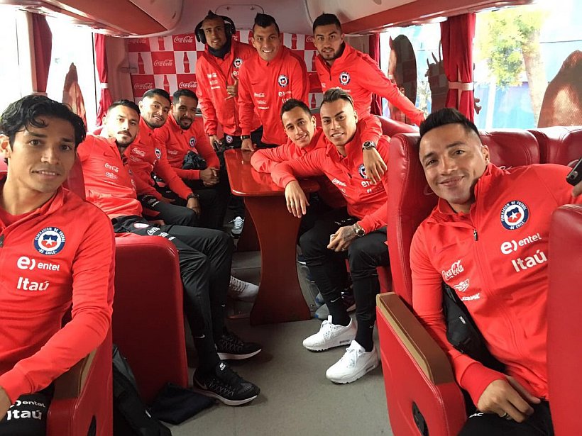 La Roja llegó a Asunción y se prepara para el duelo ante Paraguay