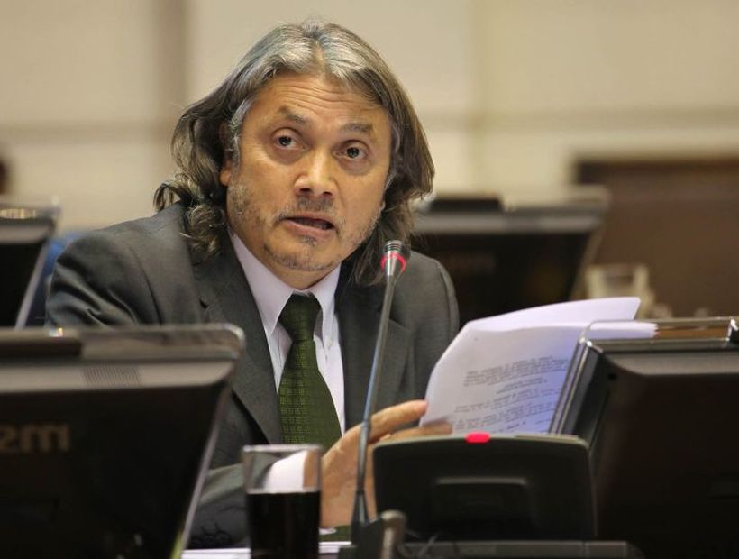 Senador Navarro renunció al MAS para formar un nuevo partido político