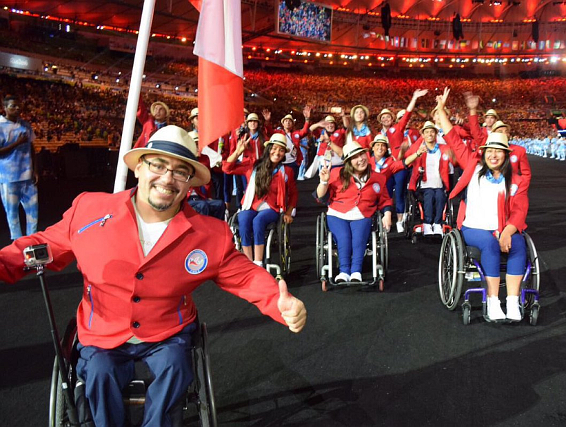 El Team Chile desfiló en la inauguración de los Juegos Paralímpicos de Río