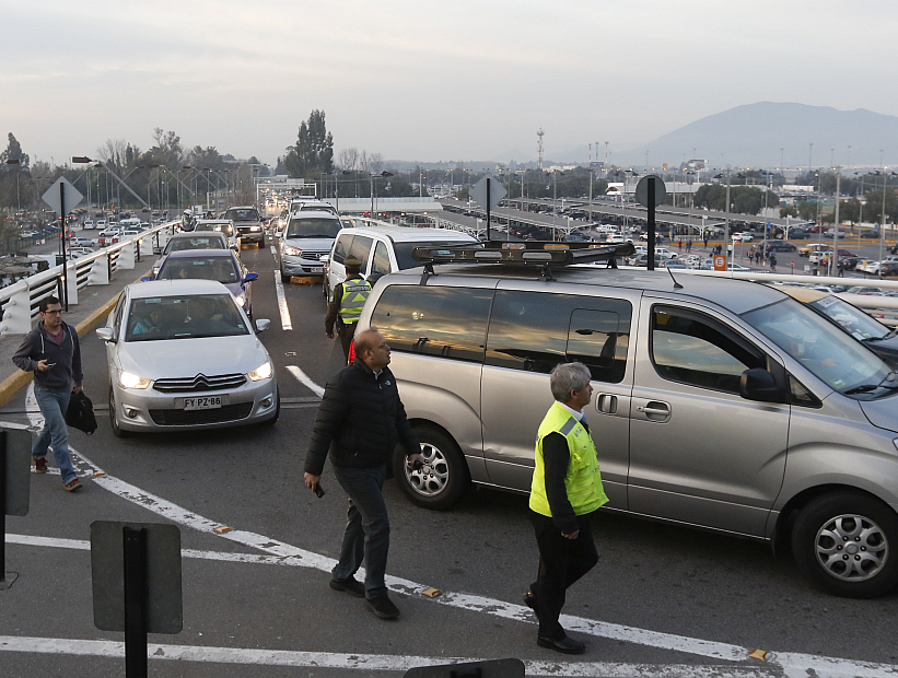 Dirigente de los taxistas tras bloqueo en aeropuerto: "La paciencia se acabó"