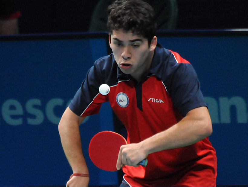 Matías Pino consiguió la primera victoria del tenis de mesa chileno en los Juegos Paralimpicos