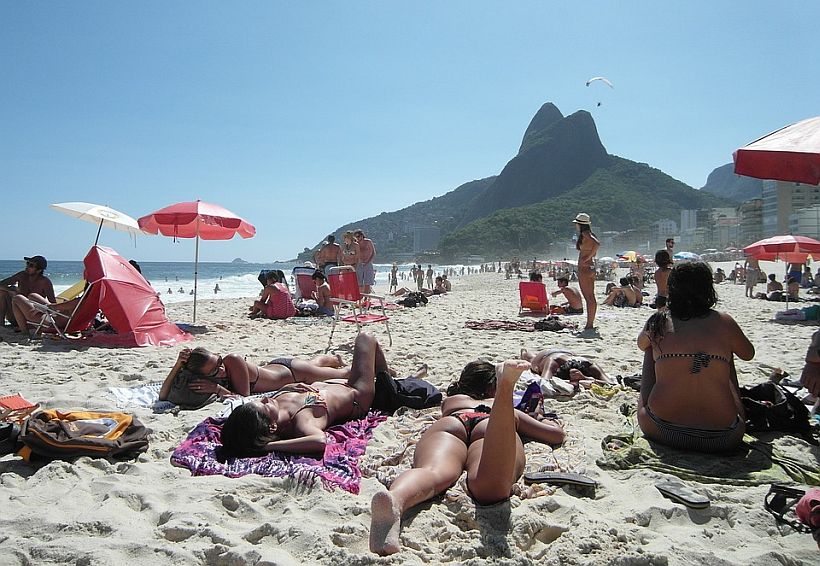 El 30 % de los brasileños cree que ropa provocativa justifica una violación